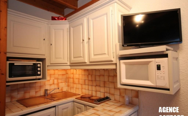 JAV 46 CUISINE PRES JANV 2015